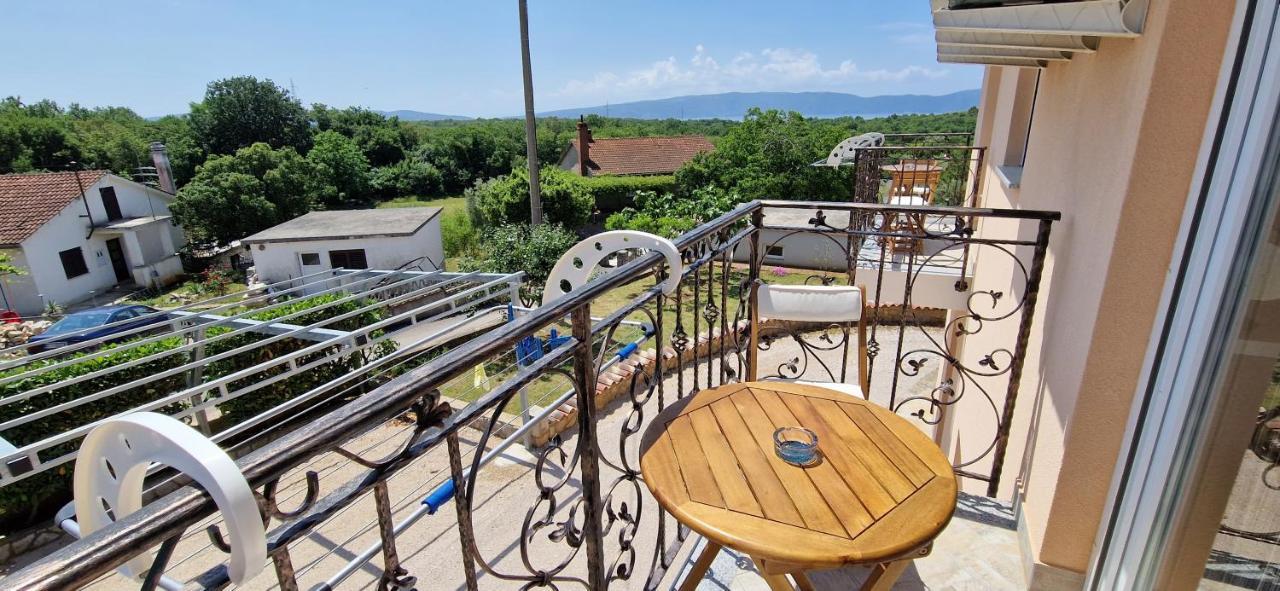Apartments Pinezic Skrbcici Екстер'єр фото